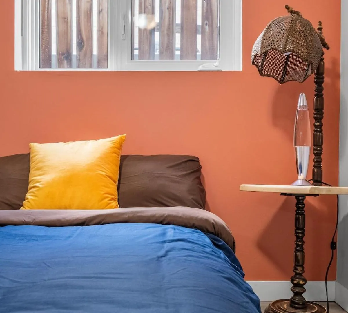 Modern 3 Bedroom Suite Near Downtown & Stampede Grounds YYC 0*,  캐나다