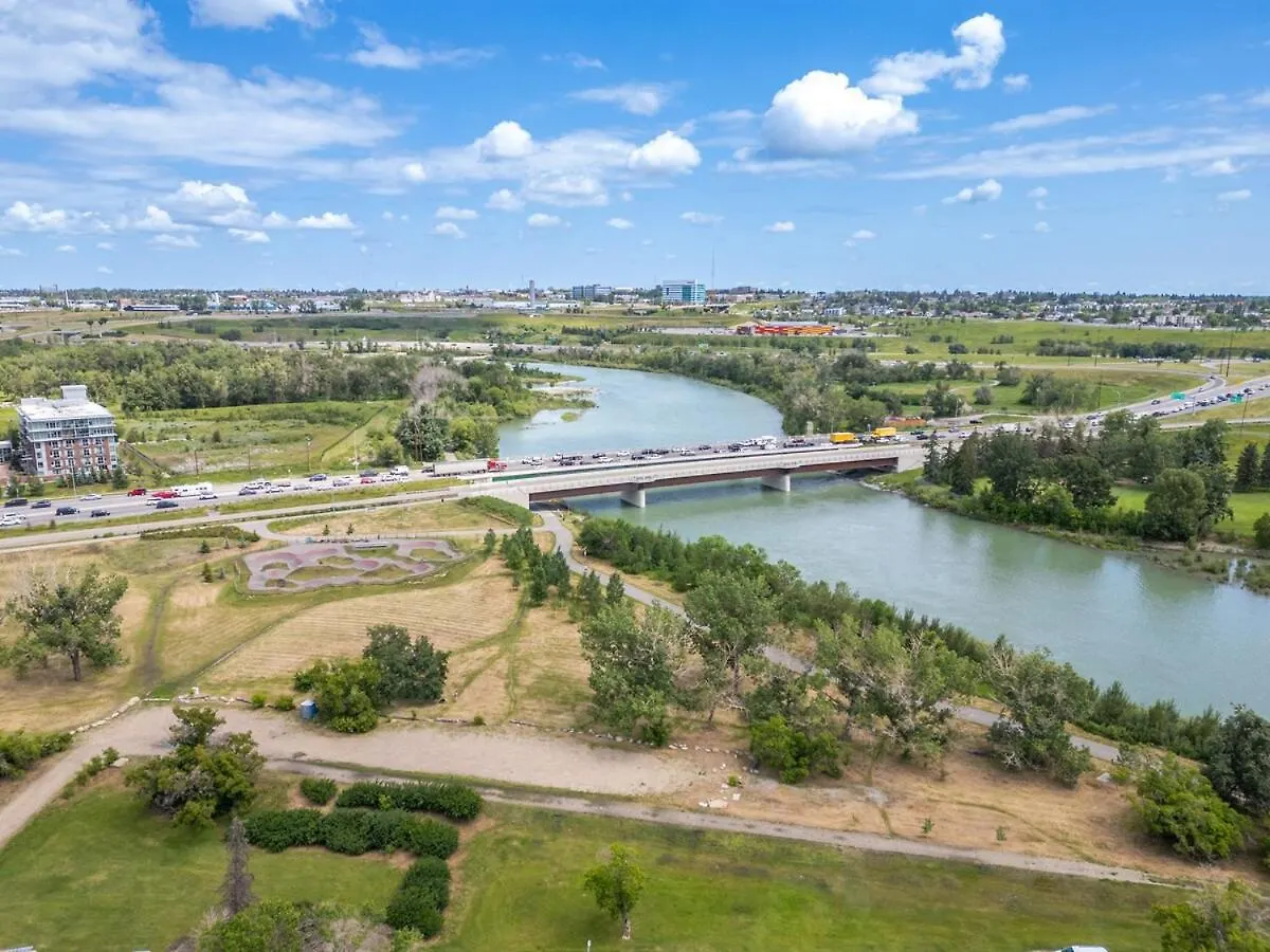Apartment Modern 3 Bedroom Suite Near Downtown & Stampede Grounds Calgary Canada