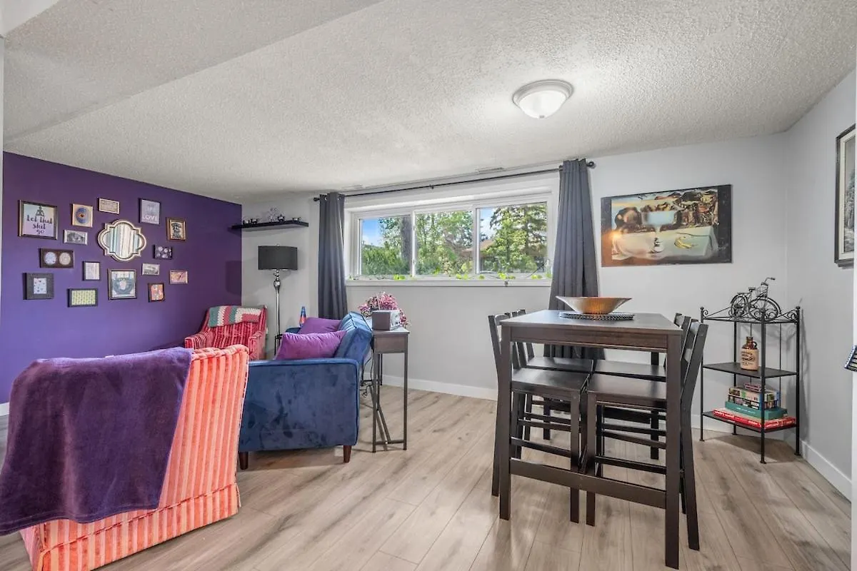 Apartment Modern 3 Bedroom Suite Near Downtown & Stampede Grounds Calgary Canada