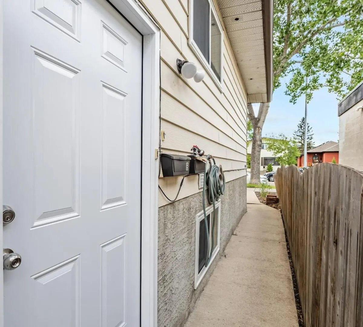 Apartment Modern 3 Bedroom Suite Near Downtown & Stampede Grounds Calgary