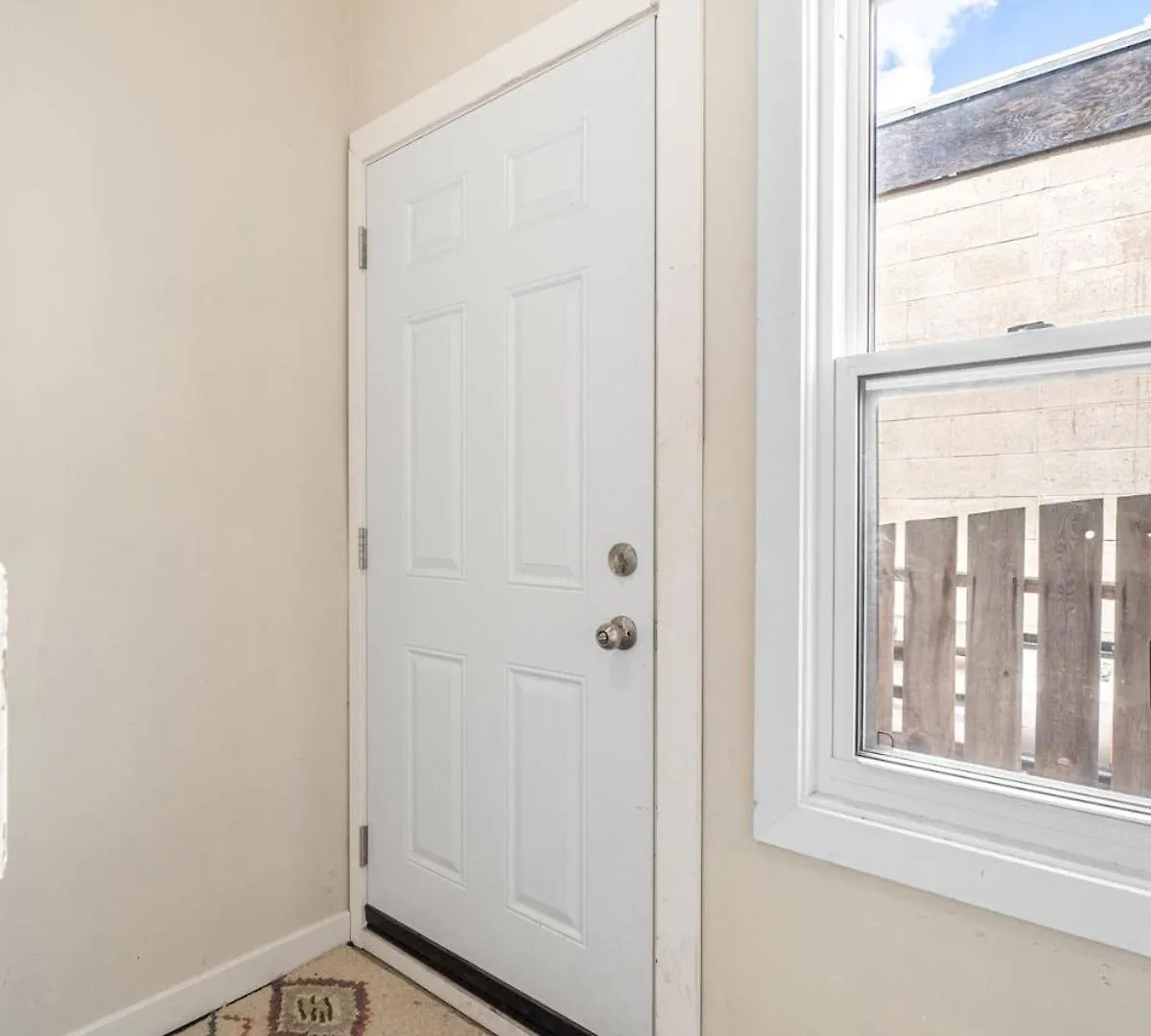 Modern 3 Bedroom Suite Near Downtown & Stampede Grounds Calgary Canada